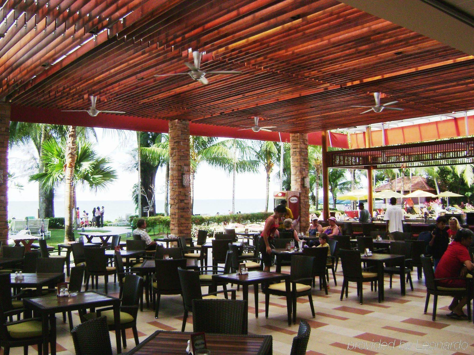 Holiday Inn Resort Penang Batu Feringgi Restaurace fotografie